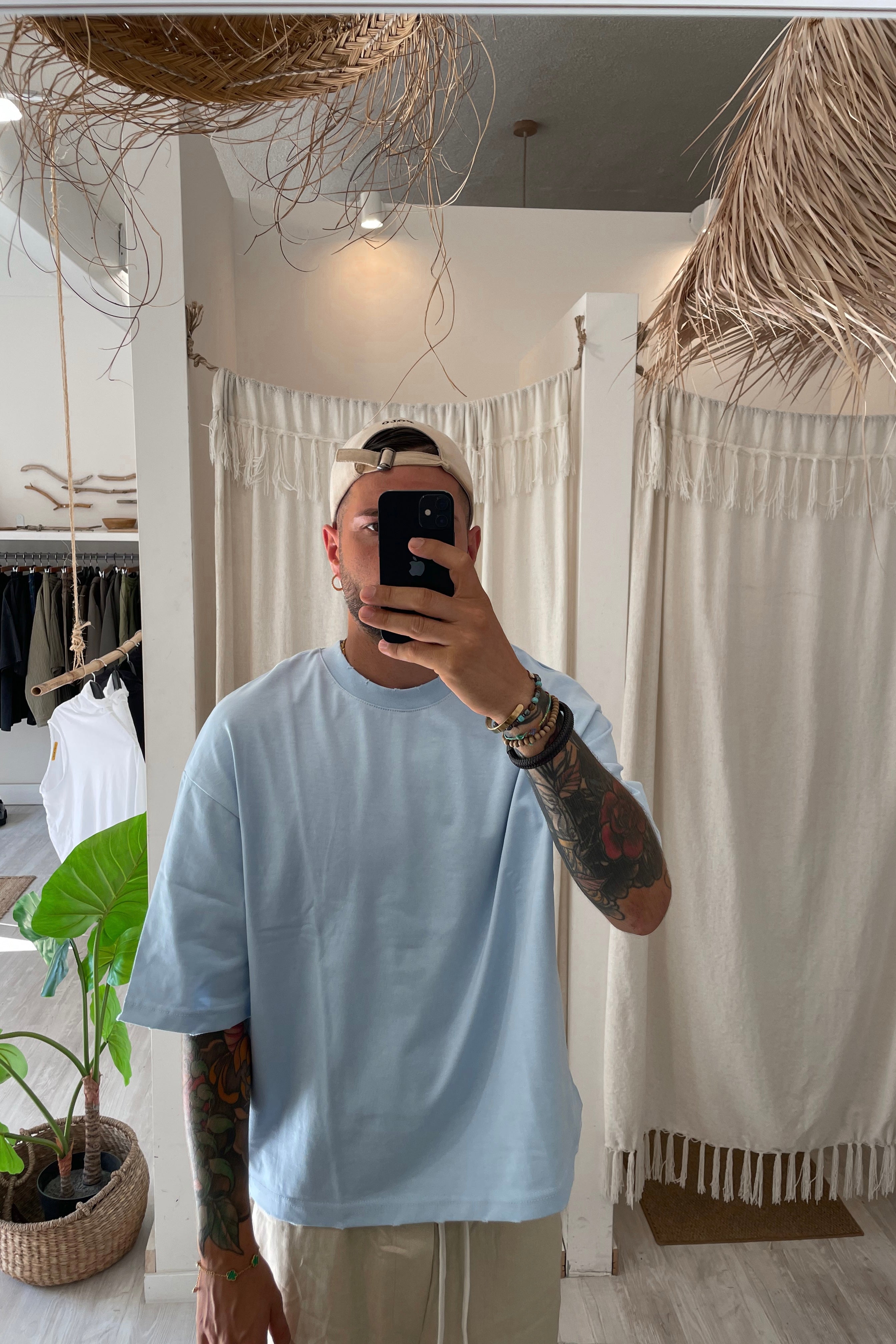 T-shirt Present Day