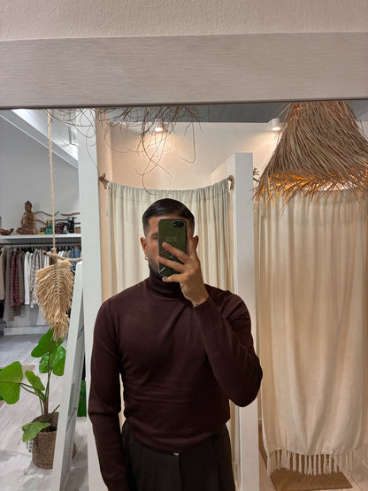 Dolcevita Slim-Fit